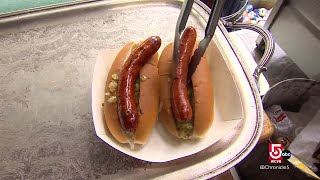 Faithful followers are flocking to these roadside food stands