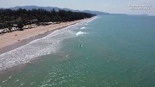 ชายหาดคึกคัก Khuk Khak Beach