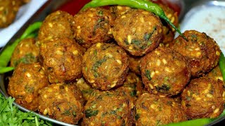 मकर संक्रांति स्पेशल मूंग दाल के तीखे चटपटे करारे पकोड़े | Mung Daal Vada Recipe | Mung Daal Pakoda