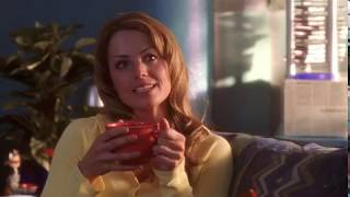 Smallville 6x10 - Chloe invites Clark to the Talon apartment