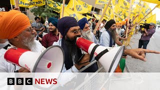 India suspends visas for Canadians as row escalates - BBC News