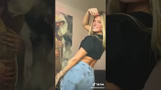 Super Mega Hot Mahconter_ Bailando