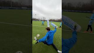 INSANE REACTION TRAINING 🤩 #goalkeeper #goalkeepertraining