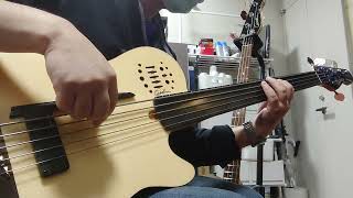 Godin A4 Ultra Fretted S/A vs A5 Ultra Natural Fretless A/E DEMO