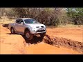 defender 90 vs mitsubishi triton 4x4