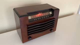 Cherry Wood Artisan Handcrafted 1947 Speigel Inc. Aircastle Model 6514 Vacuum Tube AM Radio