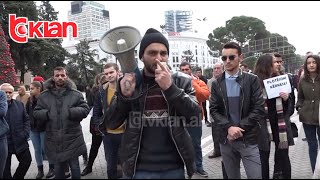 Studentet protestojne serish para Kryeministrise