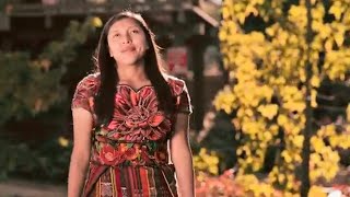 Algo Esta Cayendo Aqui - Lidia Catarina - Musica Cristiana de Guatemala