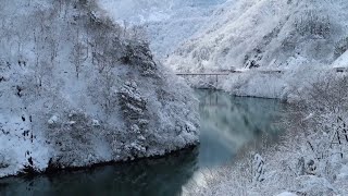 雪の庄川峡「まるで水墨画の世界」遊覧船 富山県砺波市  雪 冬 船Shogawakyo Toyama Tonami