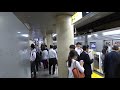 夜のラッシュ時の有楽町線有楽町駅に到着する上りの東武車両9000系