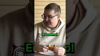 GRINGOS PROVANDO COMIDAS BRASILEIRAS (Pão de Queijo, Coxinha, Brigadeiro)