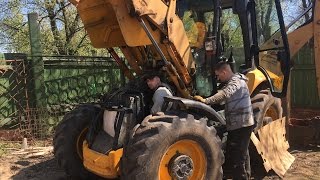 🚜Снятие ТНВД  с экскаватора-погрузчика JCB 3CX🔧Ремонт топливного насоса JCB 3СХ🔨💥