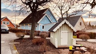 Stockholm Walks: Viksjö. Quiet paths among the houses of western suburb to Stockholm.