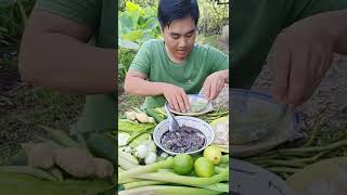 lần đầu tiên thử ăn món mắm mực và cái kết ngon không tưởng