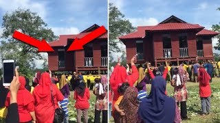 Untung Direkam!! Warga Gempar! Ramai² Melihat Peristiwa Rumah Berpindah ini! Perhatikan!