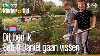 Seb en Daniël gaan vissen in de sloot (Kindertijd KRO-NCRV)