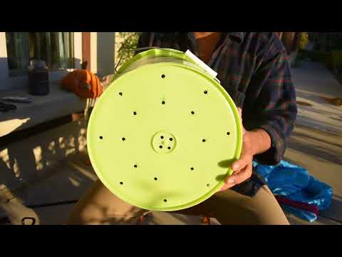 How to make a Space Bucket How to make a Space Bucket