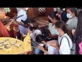 พระอาจารย์แจ้ เมตตาญาติโยม ที่วัดครูบาไก่