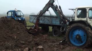 MTZ 82 + Jumz tractor loading trailer