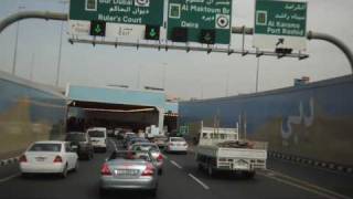 Dubai, a drive along Sheikh Zayed Road in HD!