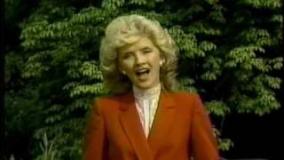Rexella Van Impe sings on Jack Van Impe program.