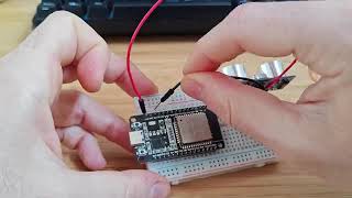 Getting started with ESP32 Ultrasonic Sensor Tutorial
