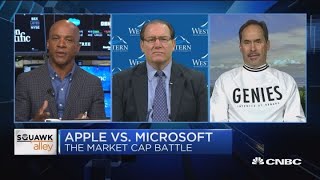 Satya Nadella has been tactically more impressive than Apple CEO Tim Cook, says portfolio manager