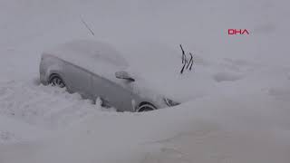 Bitlis'te kar kalınlığı 1,5 metreye ulaştı