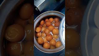 Neenu chesina gulabjamun ela vundi choppandi