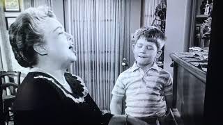 Aunt bee sings toot toot tootsie goodbye #shorts