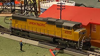 An unboxing video of the walthers mainline Union Pacific emd Sd70m