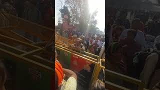 bheed ekattha hone ke bad chodi ja rahi hai|| kumbh me bheed dikhane ka gajab tareeka