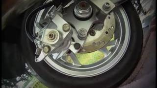 07+ Suzuki Burgman 400 Brake Pad Replacement - PART ONE | MicBergsma