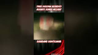 PENAKUT  ||  Tak ada yang berani menabraknya