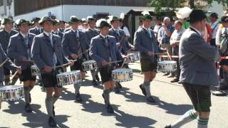 Trommlerzug Groß- und Kleinweil beim Bezirksmusikfest in Ohlstadt