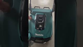 VS001G Cordless Vacuum Sweeper #makita #trending #sweepers #trendingshorts #shorts