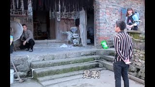 老闆父母去世都不回家，助理這樣對他妹妹，家人卻原諒了不孝子 【唯流影視】