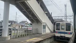 8000系 8561f 本中野駅 離合