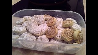 Swirled cocoa butter cookies