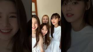 [ENG] Heejin, Vivi, Jinsoul, Yves, Go Won Instagram Live at bntstar Photoshoot (200421)