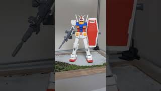 【こんなポーズはいかが？】100均でガンプラのジオラマを作ってみた（機動戦士ガンダム・ガンキャノン,シャア専用ザク2,ザク2）　#short