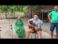 gildenes araújo tocando uma seresta no violão pra sua vó izabel