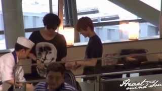 110522 busy wandering Taemin fancam @ Osaka Airport