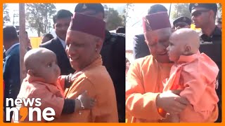 CM Yogi Adityanath Carries Child, People Call Him 'Chote Yogi' | News9