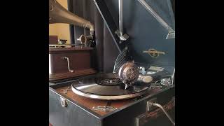 水の江 瀧子 ♪カマラードの唄♪ 1934年 78rpm record. Columbia Model No G ｰ 241 phonograph