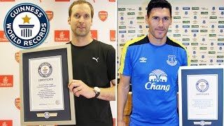 Petr Cech vs Gareth Barry - Arsenal and Everton stars take on a GWR football quiz