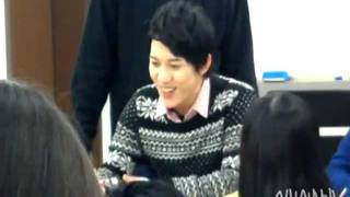 [FANCAM] 111022 Kyung got tricked by BBC :D