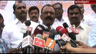 APCC Chief Raghuveera Reddy Slams Govt As Not Helping Tobaco Farmers