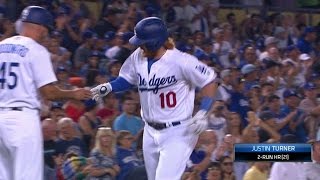 PHI@LAD: Turner belts a two-run homer to left-center