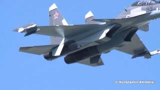 Sukhoi SU30 - O Caça pesado Russo mostra toda sua Manobrabilidade em Show aéreo